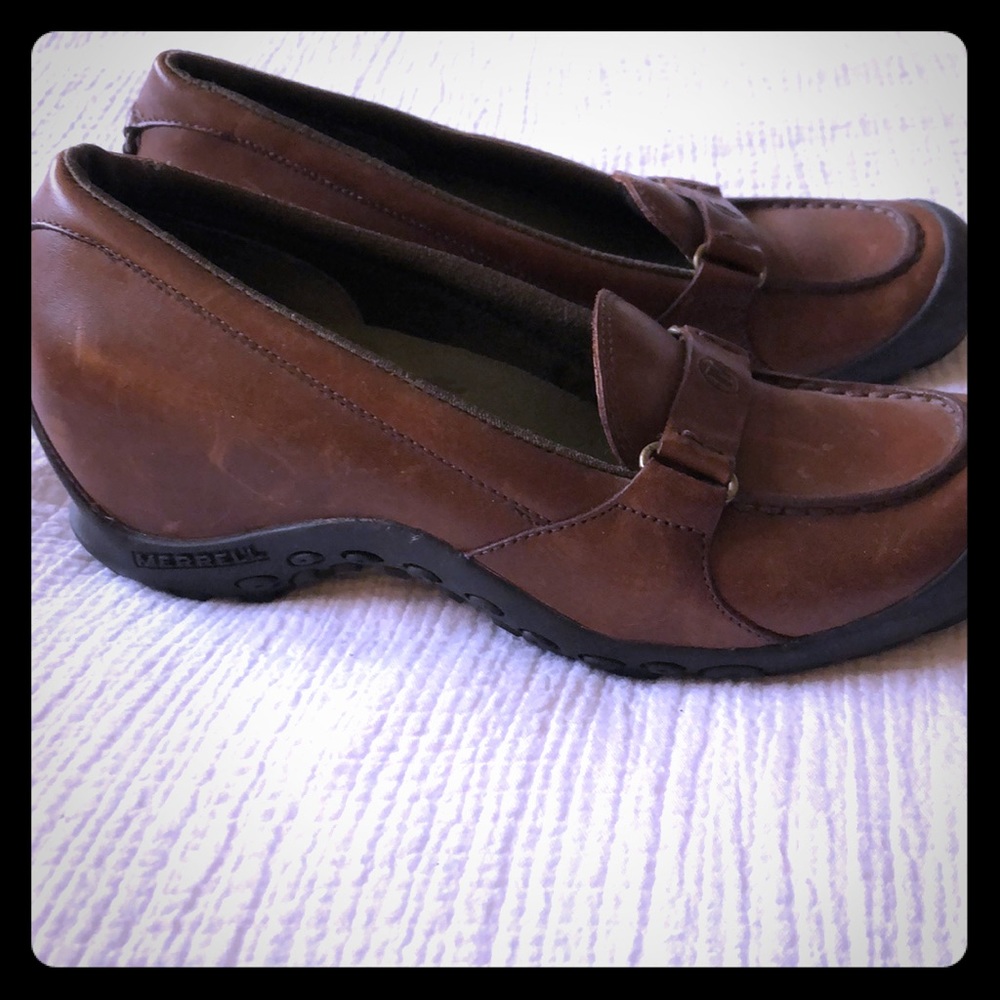Size 8 Merrell women’s brown leather shoe